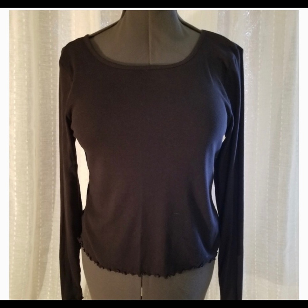 👚Bundle Plain black & burgundy crop top✨